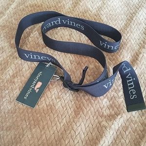 Vineyard Vines NWT tech belt